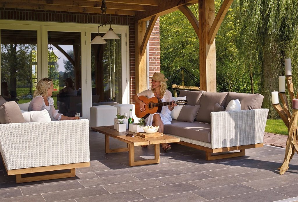 Solutions For Common Outdoor Furniture Mistakes